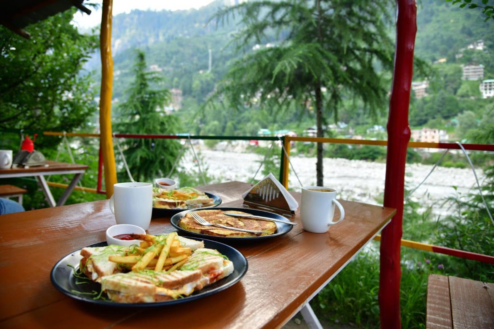 Mountrush Adventures Hostel