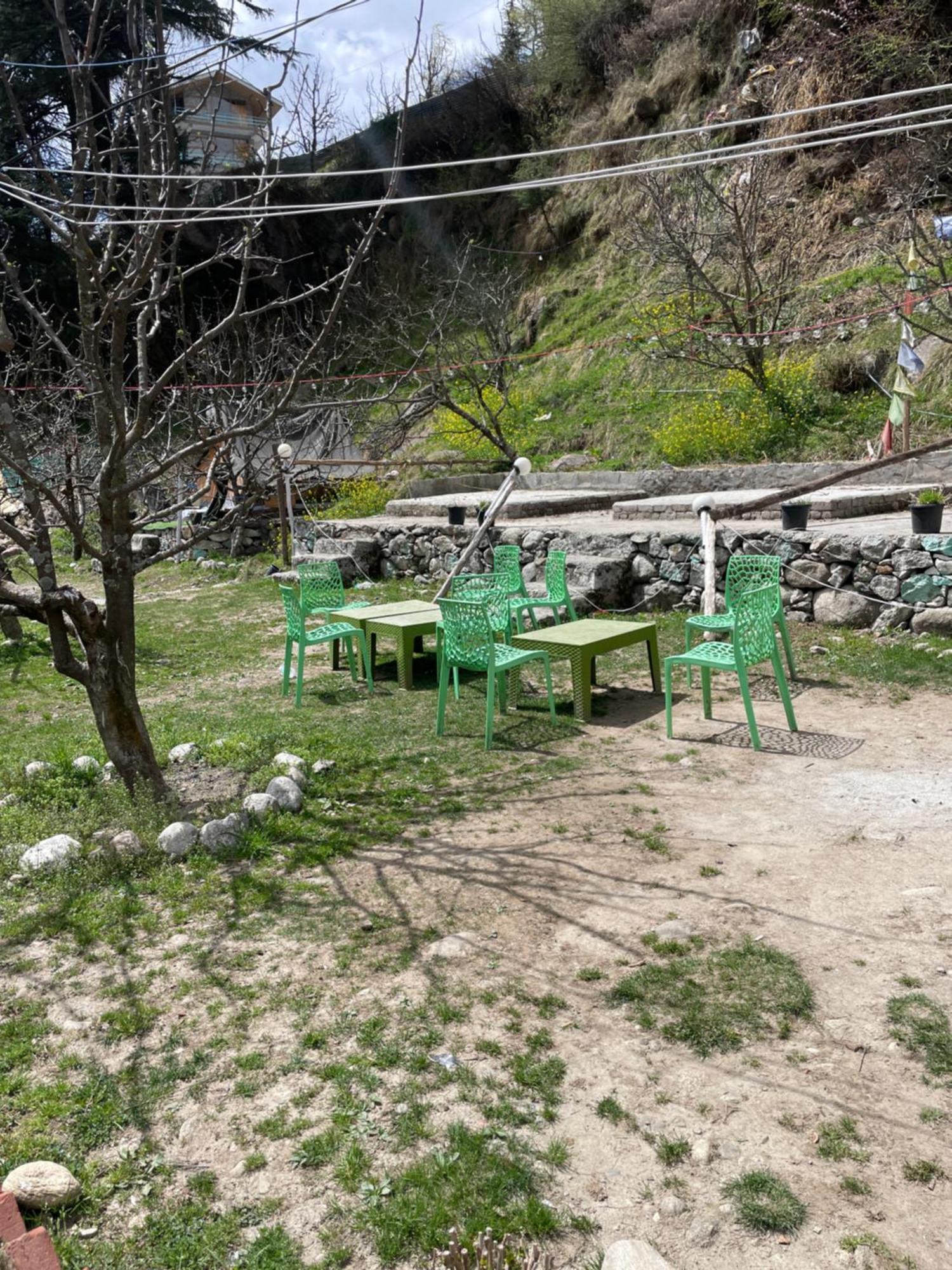 Mountrush Adventures Hostel Manali (Himachal Pradesh)